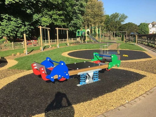 Pea Gravel vs Rubber Mulch vs Wood Chips: Which Is Best For Playground ...