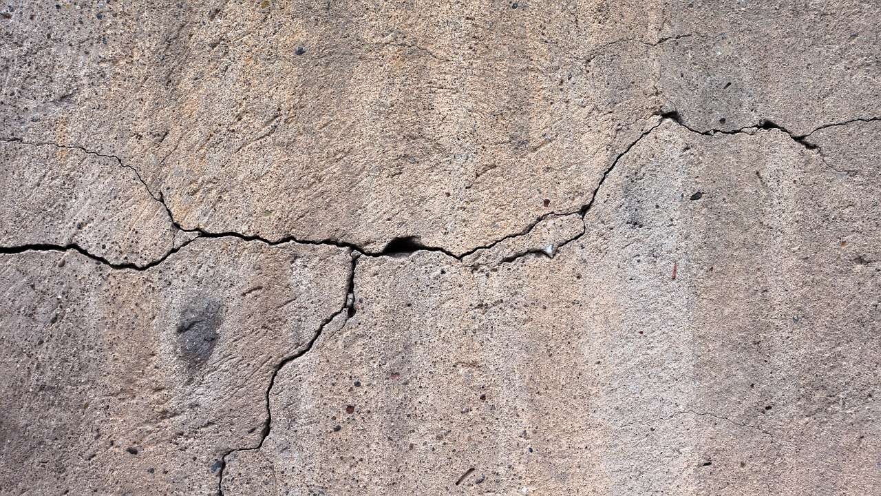 cracked hardscape