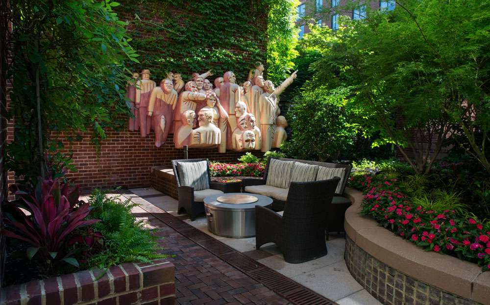 FourSeasons hotel seating area plantings flowers fire pit