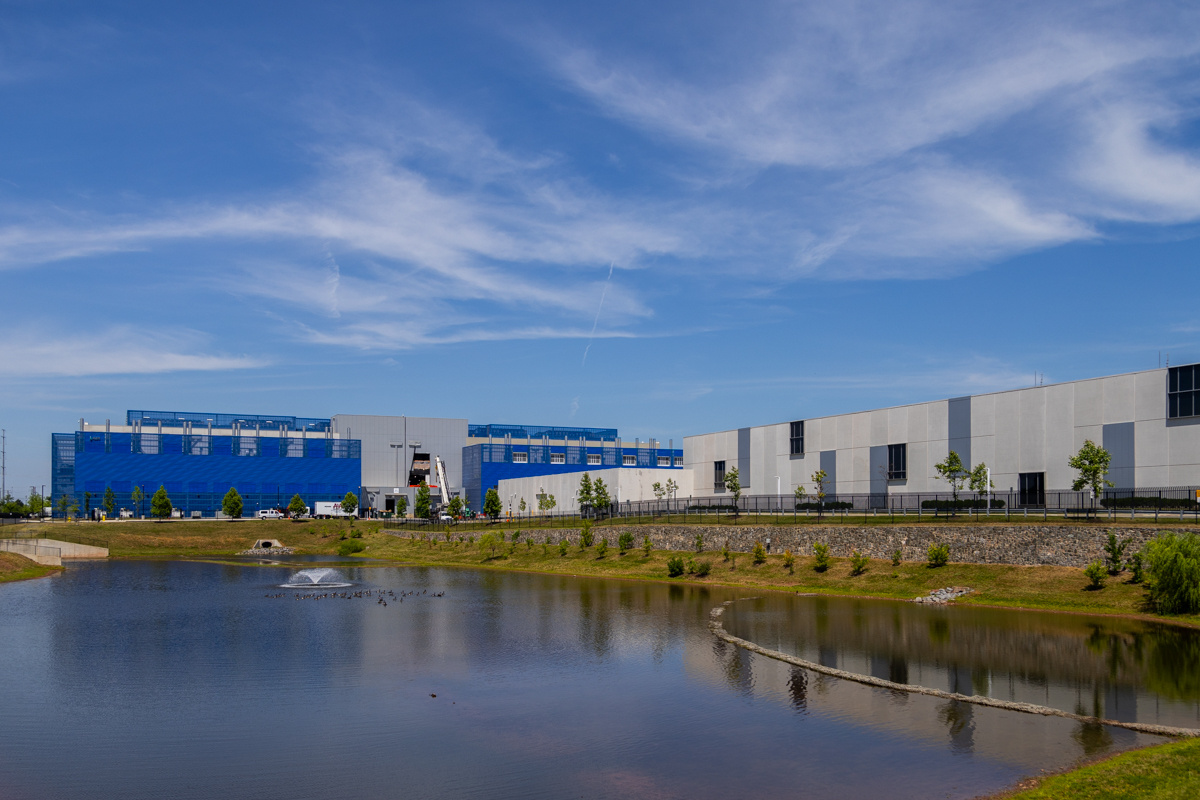 Vantage Data Center retention pond and landscaping 
