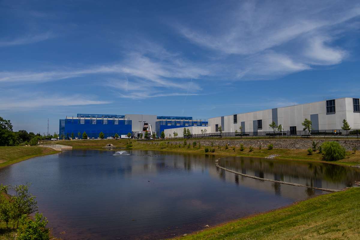 Vantage Data Center retention pond and landscaping 1