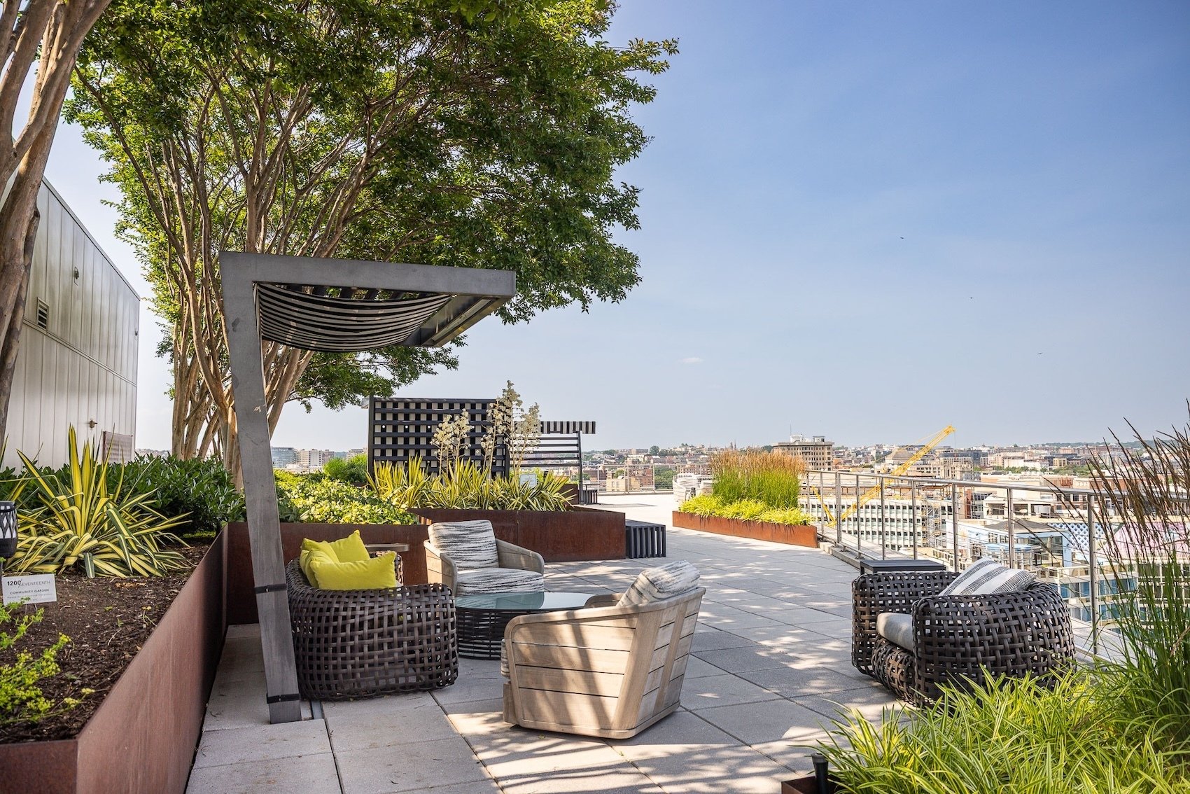 1200 17th Street landscape beds rooftop outdoor seating 9