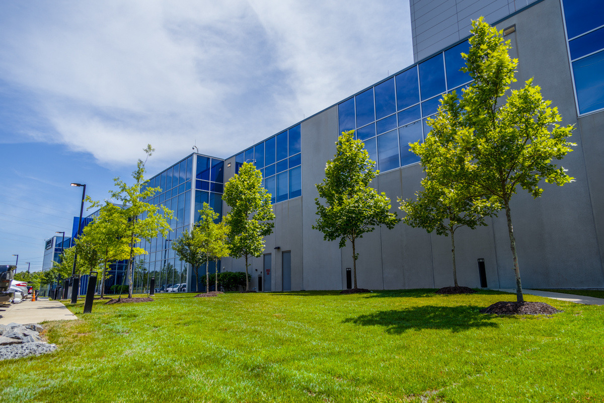 Vantage Data Center grass lawn in front of building 1