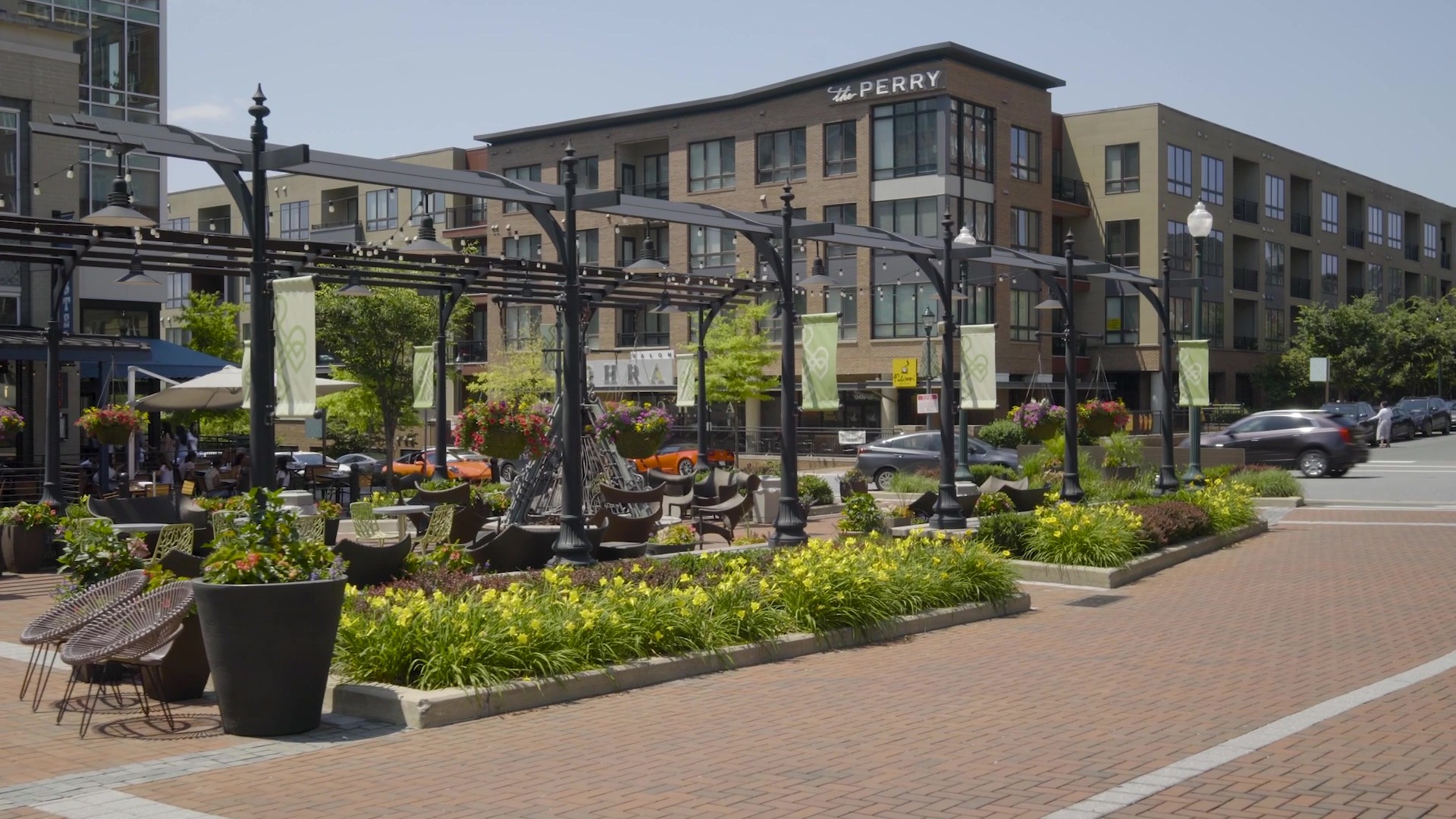 mixed-use retail shopping center landscaping