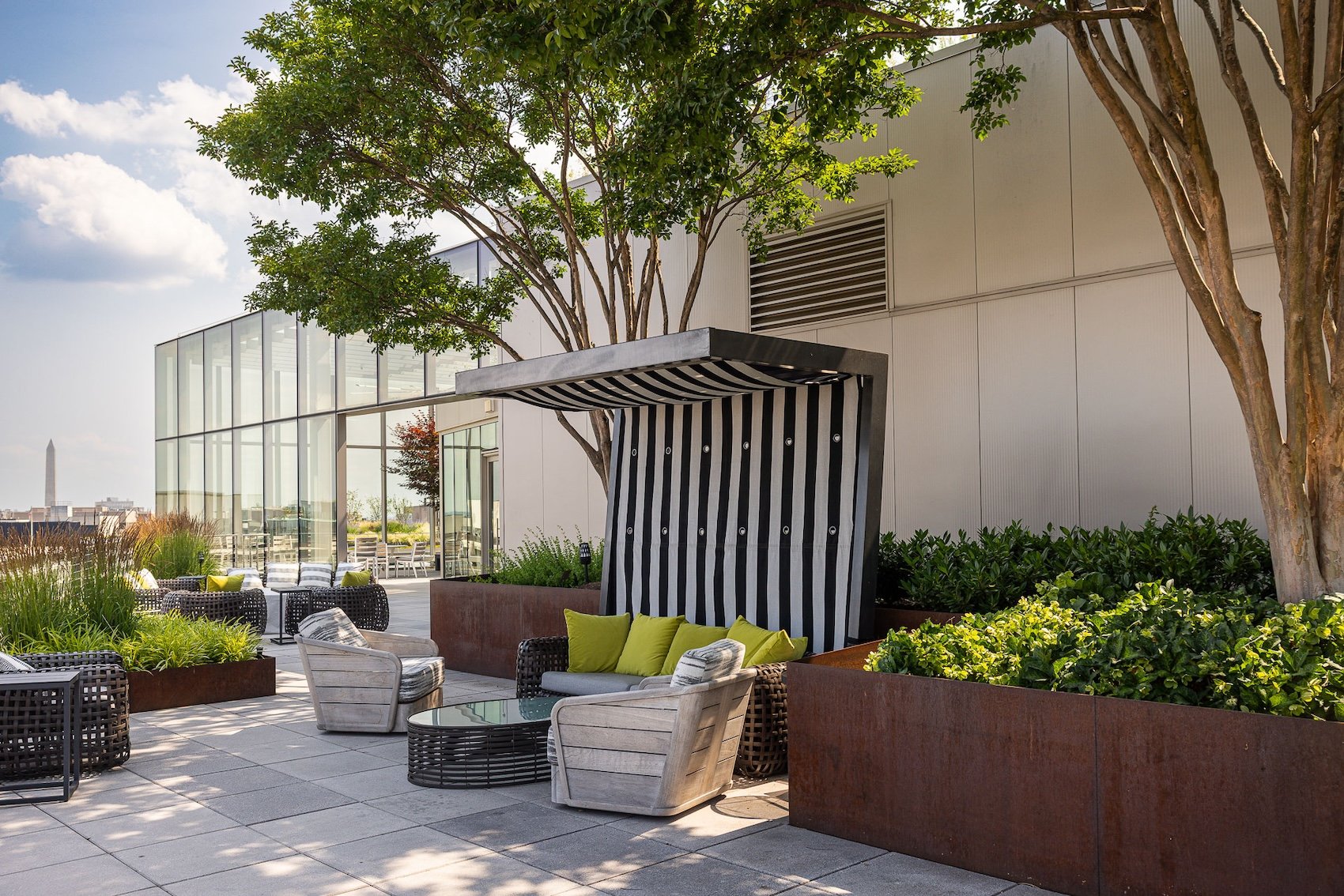 Roof top patio on office building
